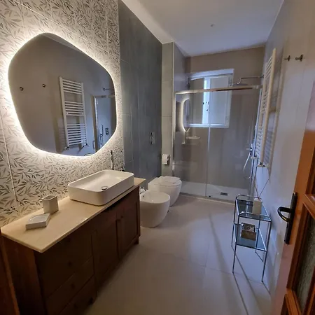 La Casa Di Lucia Naples