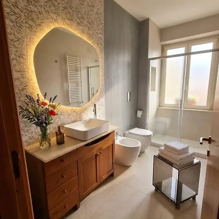 La Casa Di Lucia Apartment *